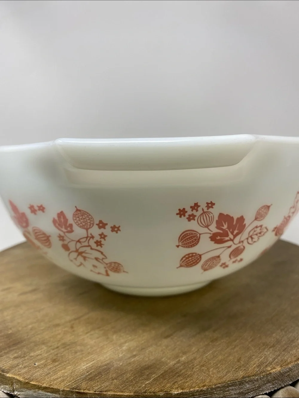 Vintage Pyrex #443 White & Pink Gooseberry Mixing Bowl 2.5 Qt.